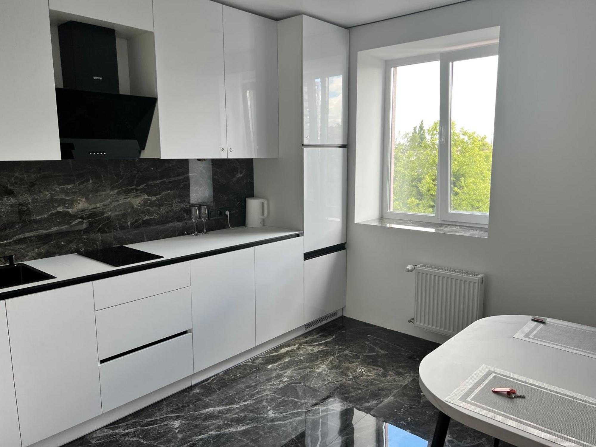 Люкс Апартаменти В Жкарена Та Жк Great House Rivne Exterior foto